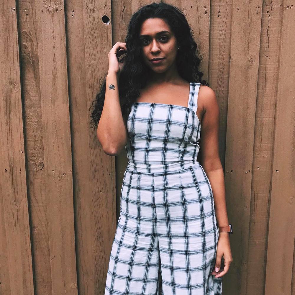 Meet your Posher, Analia